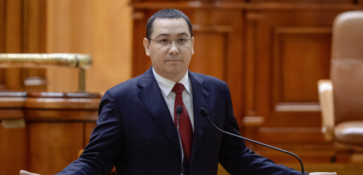 Victor Ponta podlehl tlaku veřejnosti.