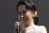 Barmská nositelka Nobelovy ceny Do Aun Schan Su Ťij.