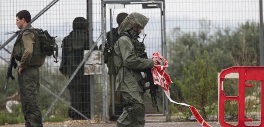 Palestinka se chystala zaútočit na izraelské vojáky nožem.