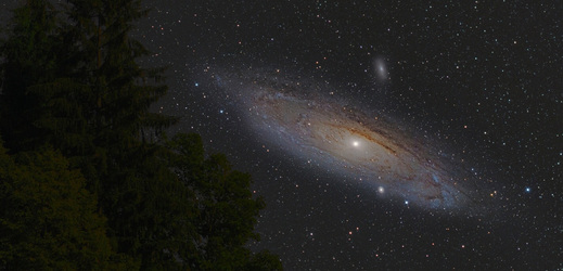 Galaxie M 31 z panelákového balkonu.