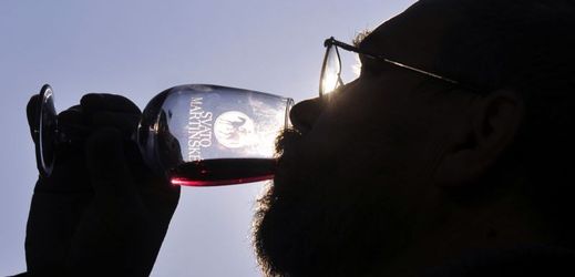 První láhev svatomartinského vína se otevře přesně v 11.00.