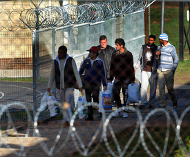 Migranti v Drahonicích.