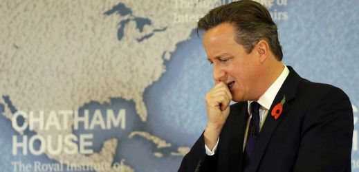 Britský premiér David Cameron vypracuje komplexní strategii britského boje s Islámským státem.