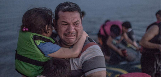 Podle Human Rights Watch nahrává strach z uprchlíků IS (ilustrační foto).