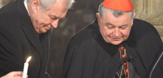 Prezident Miloš Zeman (vlevo) a kardinál Dominik Duka.