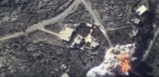 Satelitní snímek bombardování Sýrie.