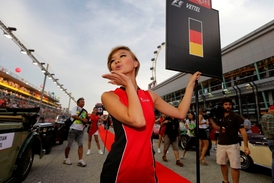 Grid girl Sebastiana Vettela.