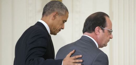 Obama se svým francouzským protějškem Françoisem Hollandem.