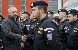 Čeští policisté pomáhali v Maďarsku při střežení hranic (ilustrační foto).