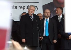 Prezident Miloš Zeman přišel s kritikou premiéra po jeho komentářích o islamofobních výrocích na Albertově.