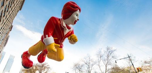 Slavný maskot řetězce rychlého občerstvení Ronald McDonald.