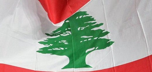 Vlajka Libanonu.