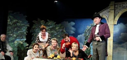 Premiéra komedie Poslední aristokratka proběhne v divadle Na Jezerce 9. prosince 2015.