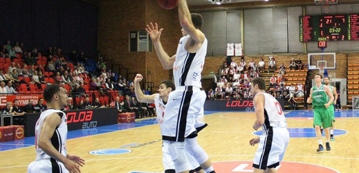 Basketbalisté Nymburka.