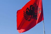 Albánská vlajka.
