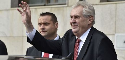 Prezident Miloš Zeman (vpravo).