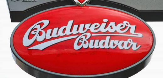 Devatenáctiletý mladík jménem Bud Weisser se pohyboval ve veřejnosti nepřístupné části pivovaru.