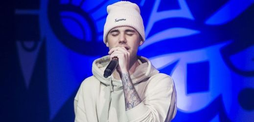 Justin Bieber vystoupí příští rok 12. listopadu v pražské O2 areně.