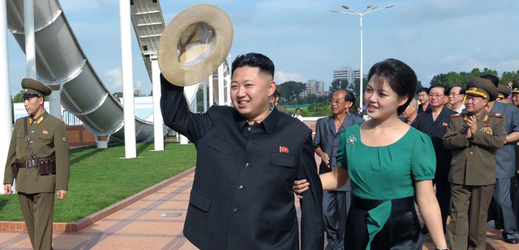 Severokorejský vůdce s manželkou.