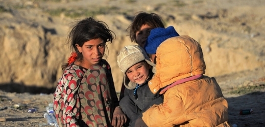Malí Afghánci bez domova.