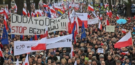 Demonstrace ve Varšavě.