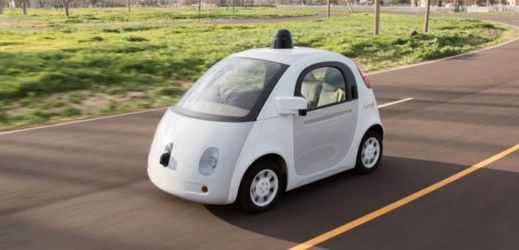 Vozidla bez řidiče s technologií od Google jezdí po amerických silnicích již 6 let.