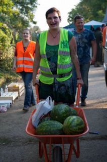 Do dnešního dne odjelo z České republiky pomáhat více než 300 dobrovolníků.