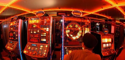Navýšení daní se týká také hazardních technických zařízení, jako jsou hrací automaty.