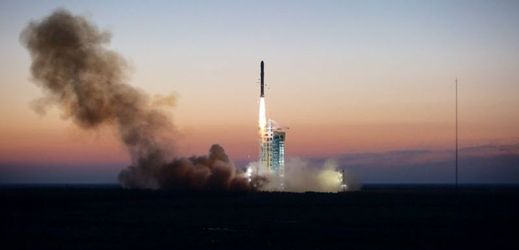Družici vynesla raketa z kosmodromu v provincii Kan-su.
