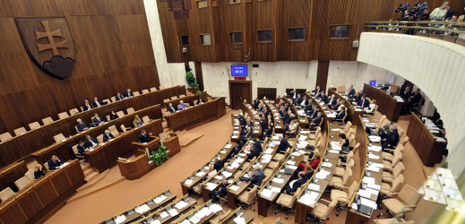Slovenský parlament prolomil veto prezidenta.