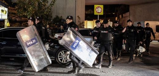 Zásah turecké policie.