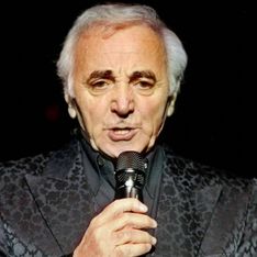 Francouzský šansoniér Charles Aznavour.