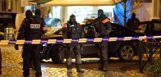 Policie ve Francii po útoku teroristů.