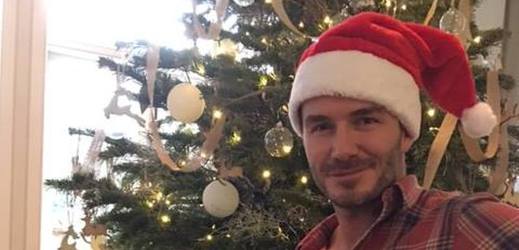 David Beckham jako Santa Claus.