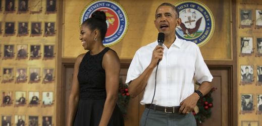 Michelle Obamová a Barack Obama na dovolené na Hawaji.