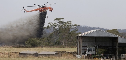 Lesní požáry v Austrálii už zničily víc než sto domů.