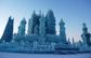 Festival doprovází i několik zajímavostí a rekordů. Například v roce 2007 byla na festivalu vytvořena socha „in memoriam" pro kanadského lékaře Normana Bethuna. Tato 8,5 metru vysoká socha a 250 metrů široká socha se zapsala do Guinnessovy knihy rekordů jako největší sněhová socha na světě. Použito bylo více než 13 tisíc kubíků sněhu a skládala se ze dvou částí: „Niagarských vodopádů" a „Překročení Beringovy řeky".