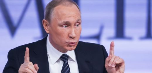 Vladimir Putin navrhuje změnit situaci v Sýrii ústavní reformou.