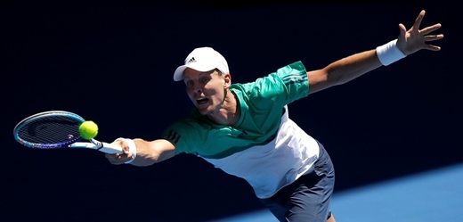 Tenista Tomáš Berdych se dlouho nezdržoval pod spalujícími australskými paprsky slunce.