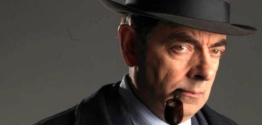 Rowan Atkinson jako komisař Maigret.