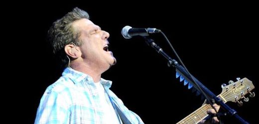 Kytarista, zpěvák a klavírista skupiny Eagles Glenn Frey.