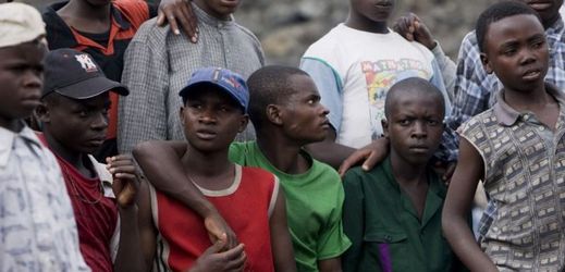 Tisíce dětí v Kongu pracují v dolech, kde se těží kobalt (ilustrační foto).