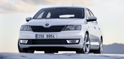 Mezi modely, kterých se týká svolávací akce, je i Škoda Rapid.