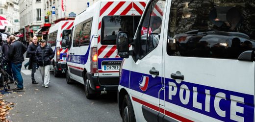 Zavedení stupňů ohrožení je reakcí na loňské teroristické útoky v Paříži.