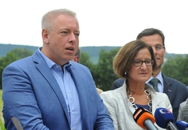 Ministr vnitra Milan Chovanec a rakouská ministryně vnitra Johanna Miklová-Leitnerová.