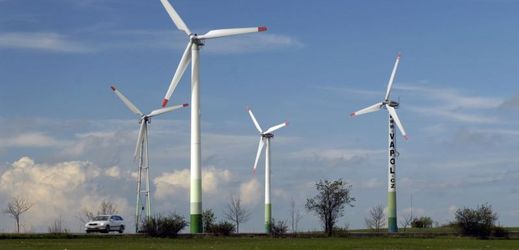 Mezi obnovitelné zdroje energie v České republice patří větrná elektrárna v Lipné na Olomoucku.