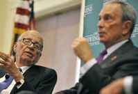 Rupert Murdoch (vlevo) a Michael Bloomberg.