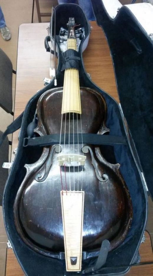 Historický violon je už zpátky u svého majitele.