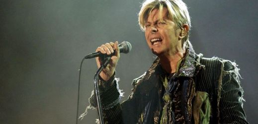 Britský zpěvák David Bowie.