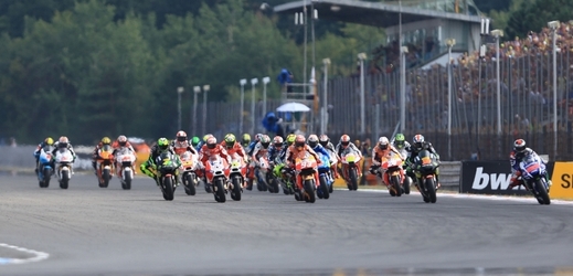 Necelou tisícovku vstupenek si zatím v předprodeji zakoupili fanoušci na srpnovou motocyklovou Grand Prix v Brně.